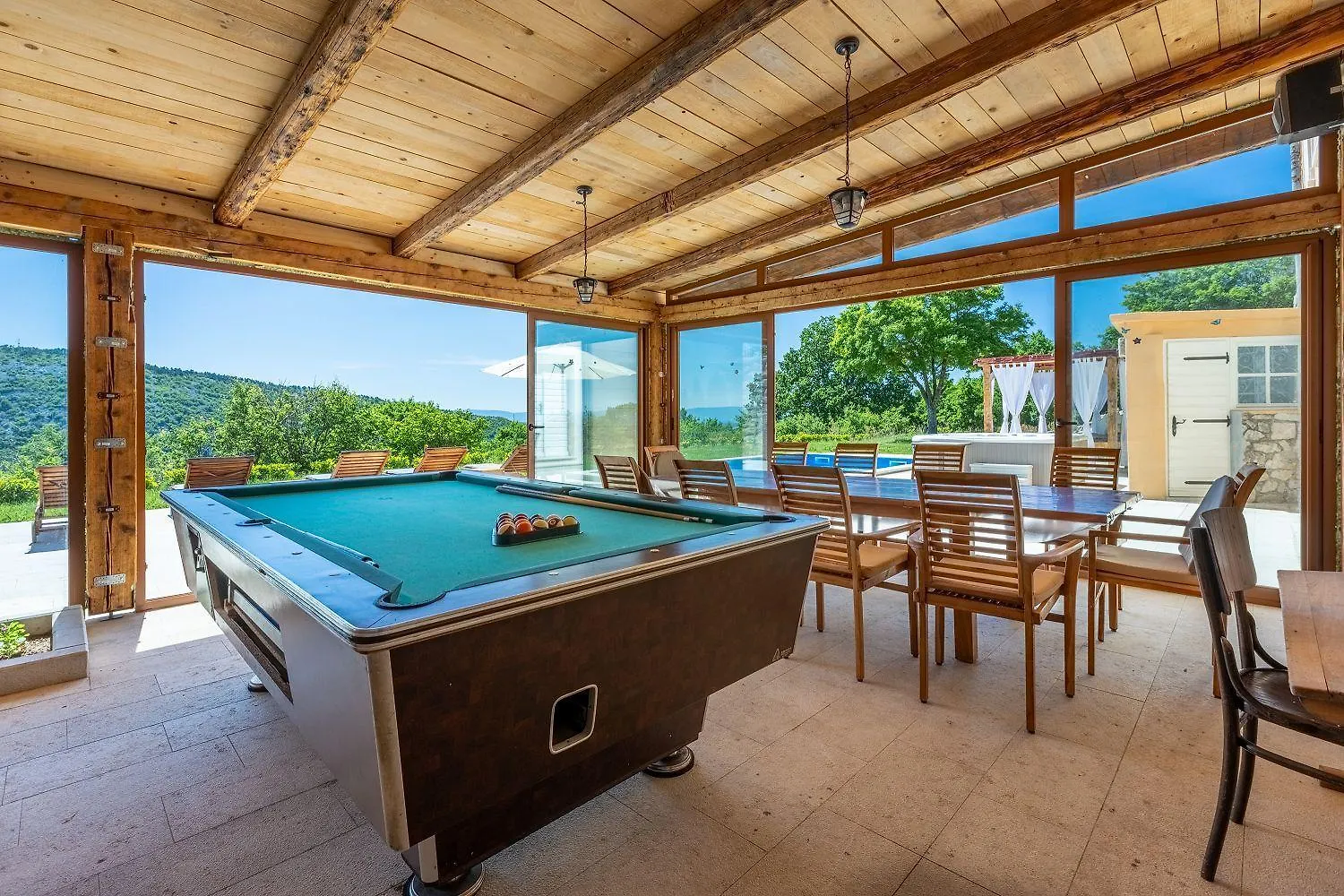 Feriehus Atemberaubende Villa Mit Whirlpool, Meerblick, Billard, Ping-Pong, Privatpool, Grill Bribir