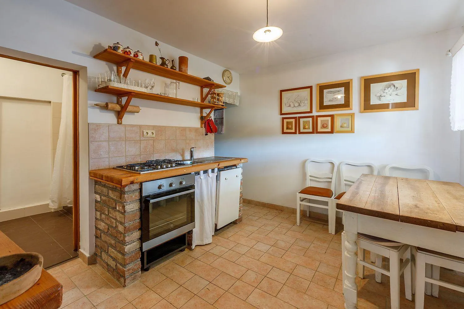 Feriehus Atemberaubende Villa Mit Whirlpool, Meerblick, Billard, Ping-Pong, Privatpool, Grill Bribir  Kroatien
