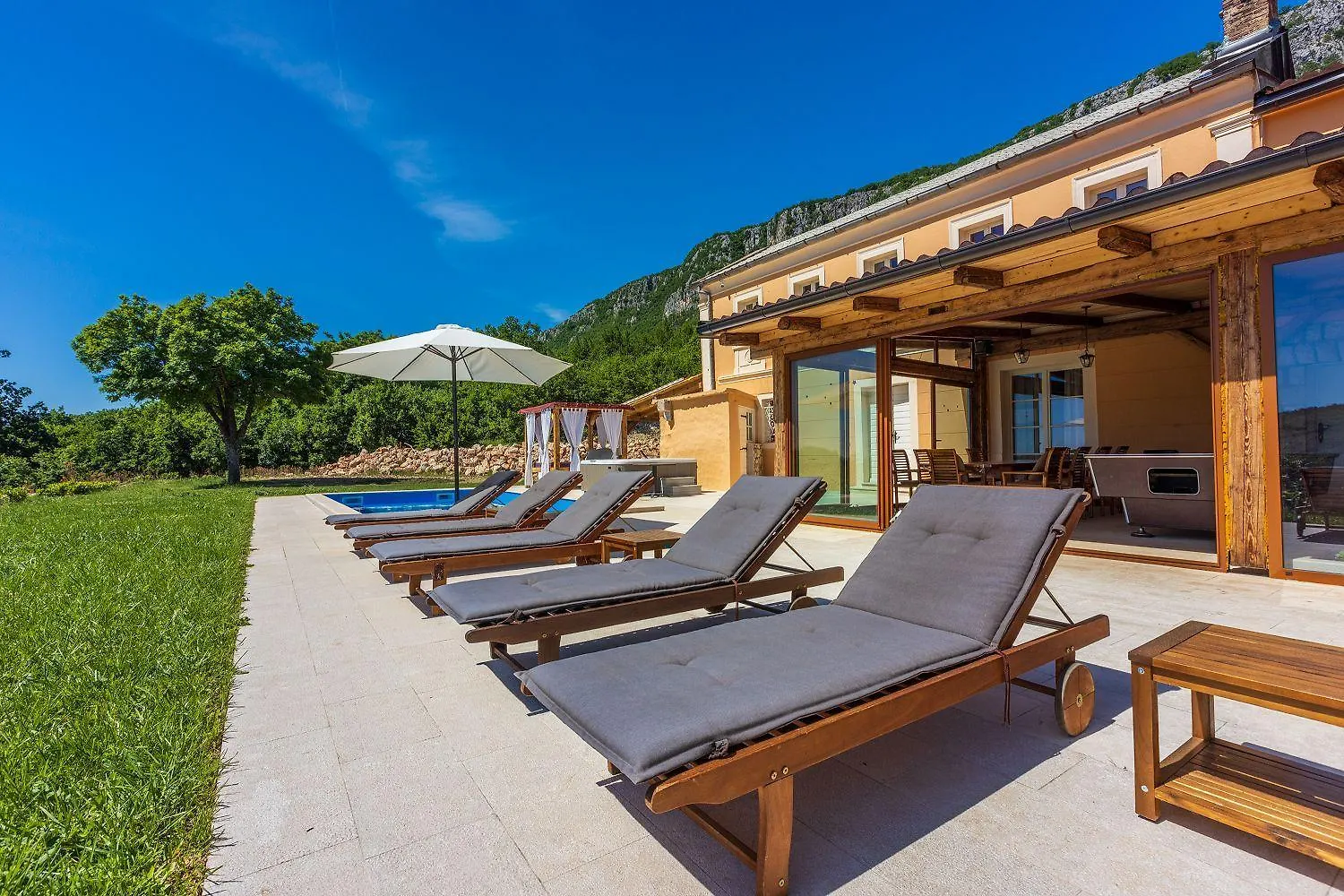 Atemberaubende Villa Mit Whirlpool, Meerblick, Billard, Ping-Pong, Privatpool, Grill Bribir  0*, Bribir (Primorje-Gorski Kotar)